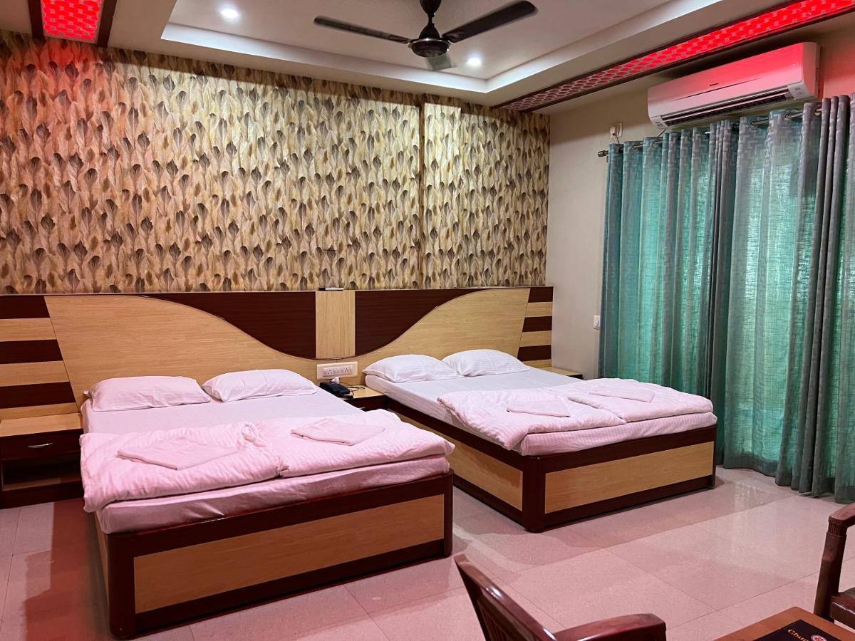 Hotel Lee Garden Near To Blue Flag Beach 500 Mtrs Puri Εξωτερικό φωτογραφία