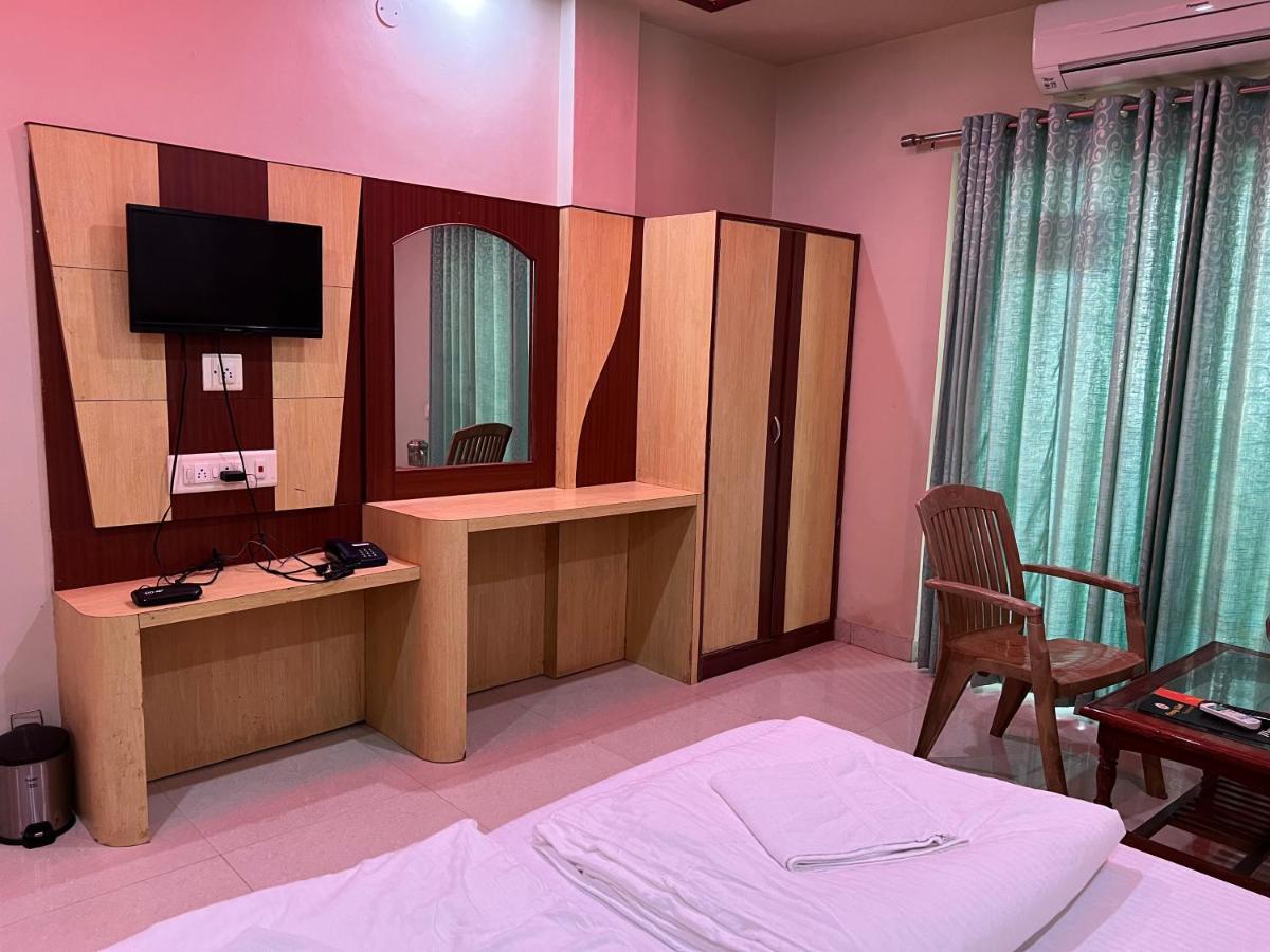 Hotel Lee Garden Near To Blue Flag Beach 500 Mtrs Puri Εξωτερικό φωτογραφία