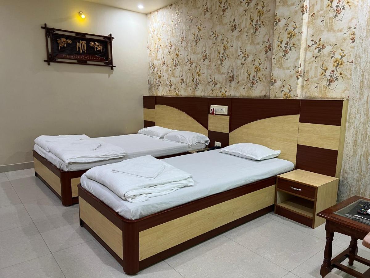 Hotel Lee Garden Near To Blue Flag Beach 500 Mtrs Puri Εξωτερικό φωτογραφία