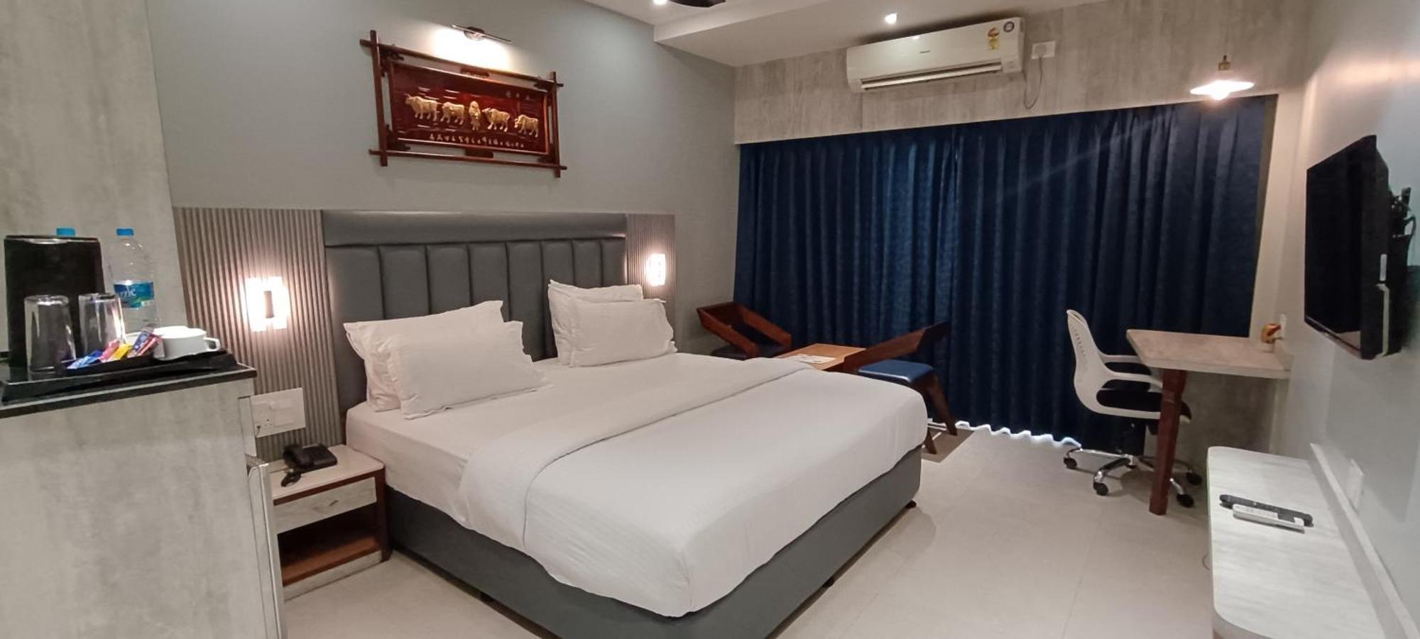 Hotel Lee Garden Near To Blue Flag Beach 500 Mtrs Puri Εξωτερικό φωτογραφία